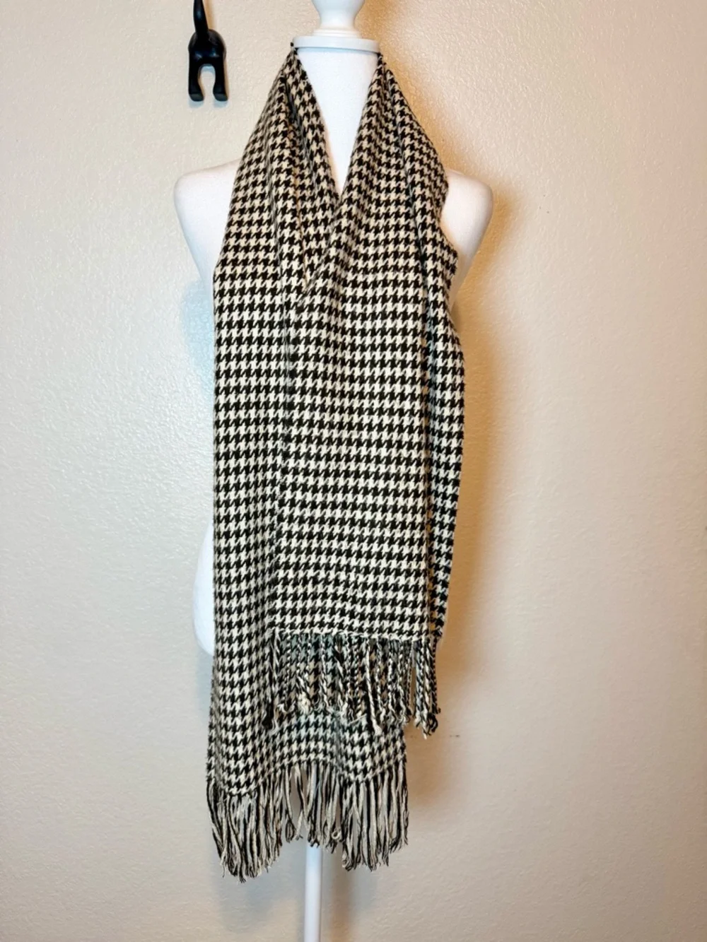 Houndstooth Cashmere Scarf Made in Scotland Cream & Brown